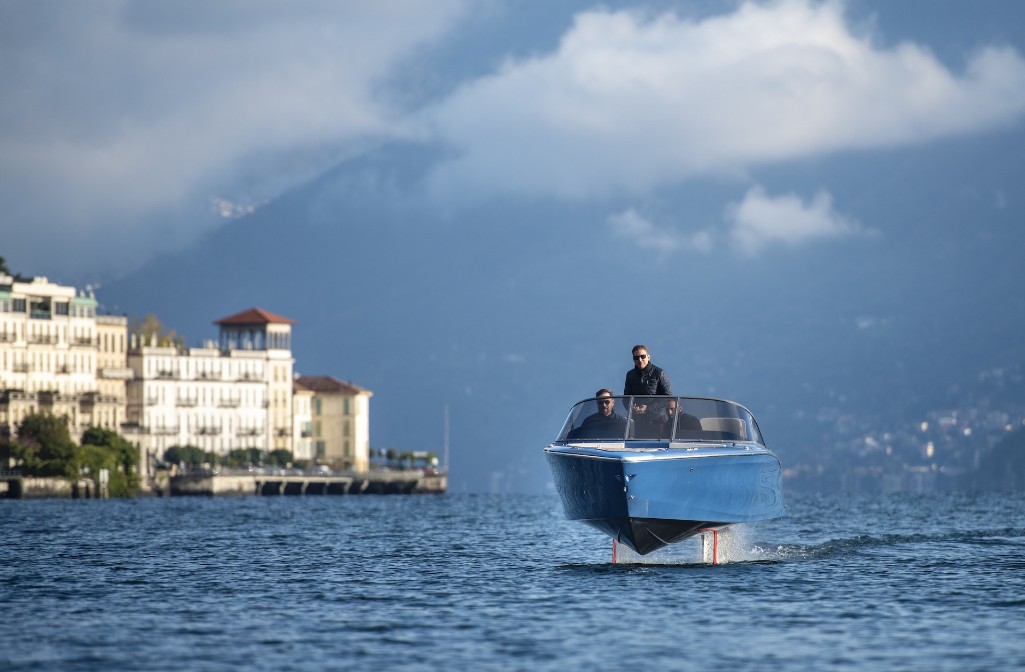 Candela Seven sul lago di Como